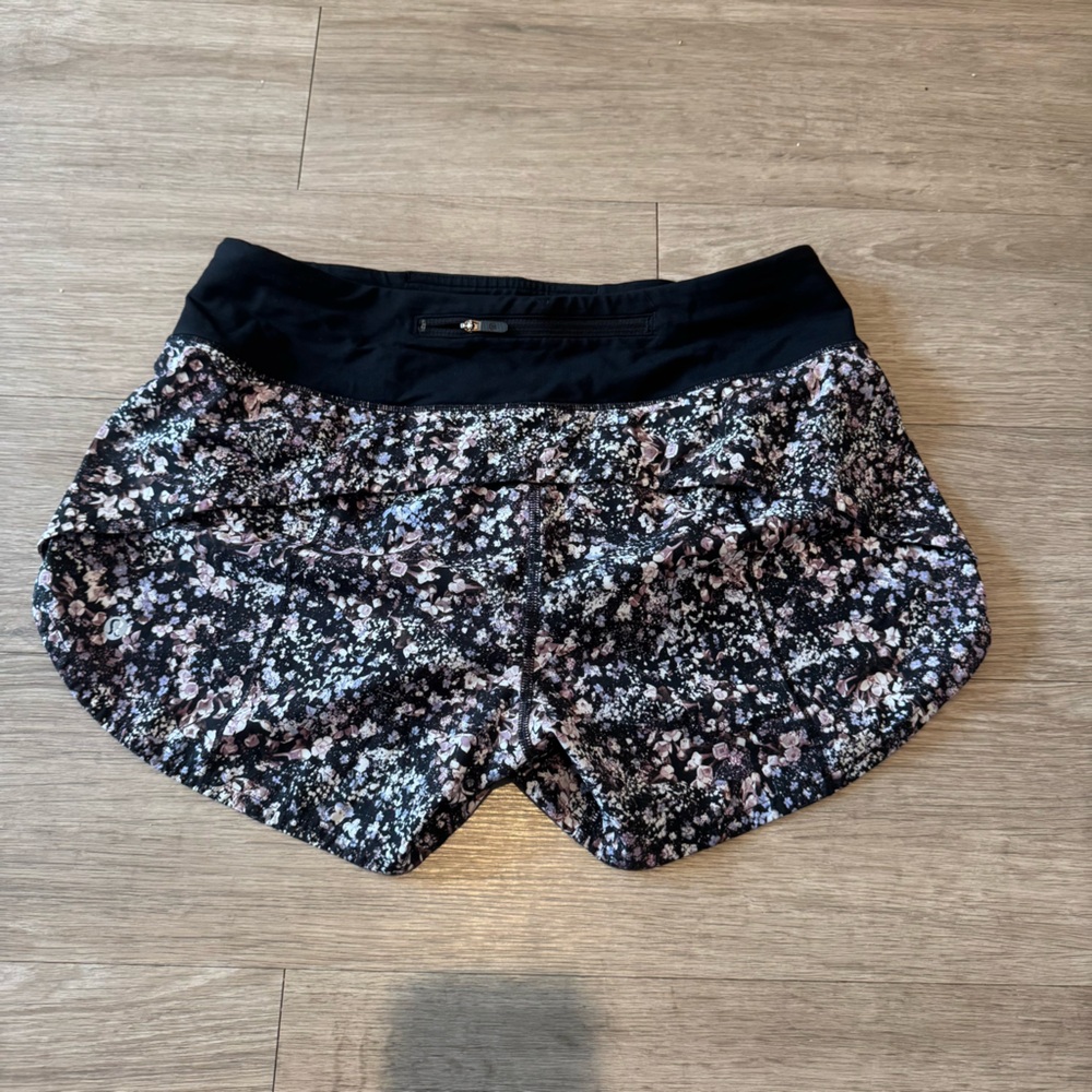 $78 Lululemon Floral Speed Up Shorts - Picture 3 of 6